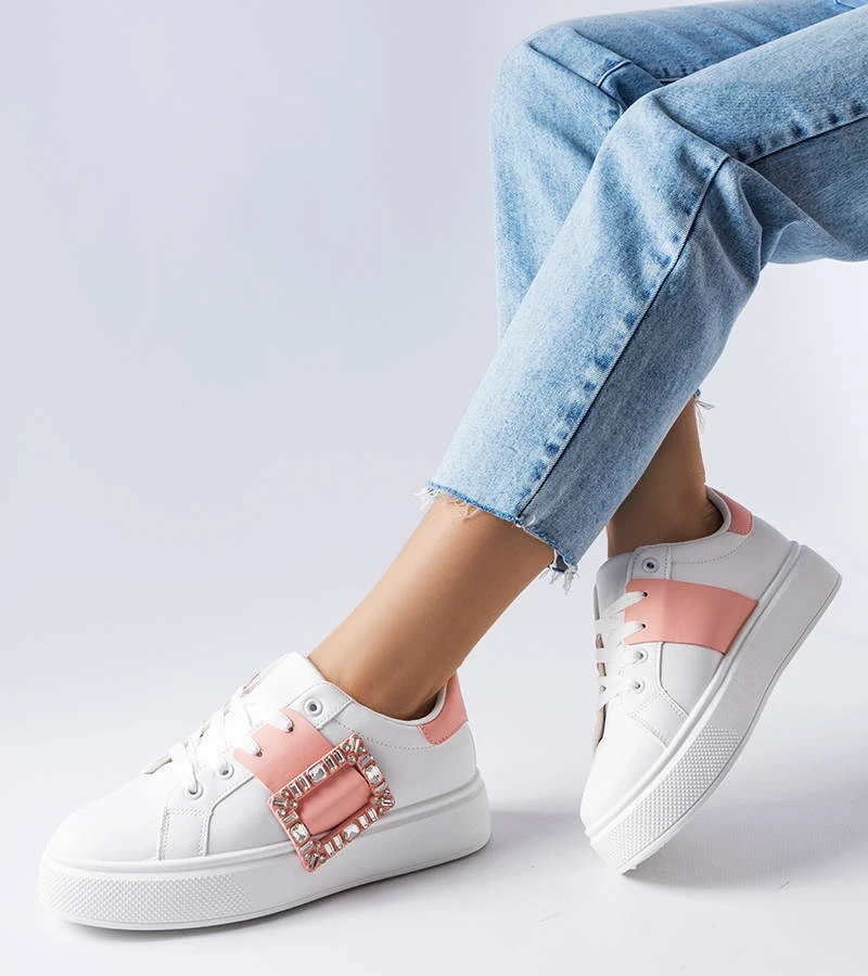 Biele tenisky zdobené ružovou prackou Ike