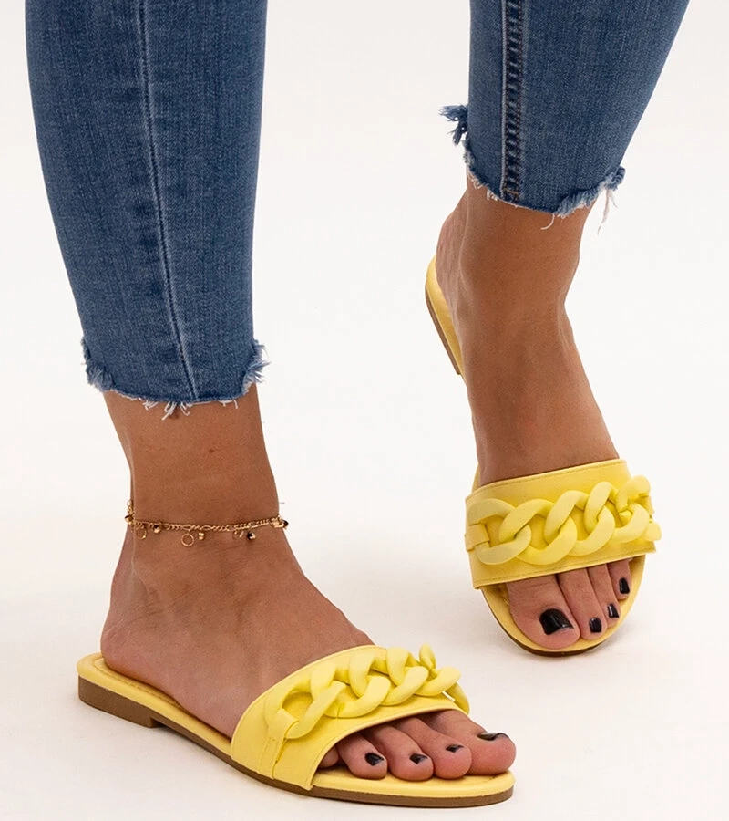 Žlté šľapky s matným reťazcom Aliyan