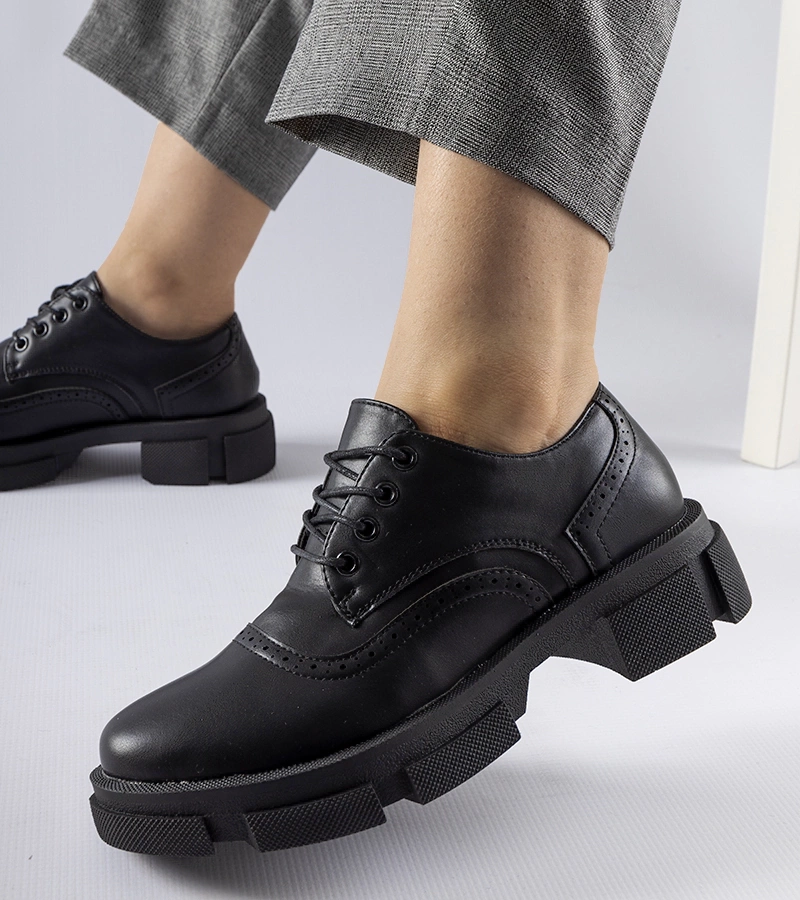 Čierne viazané poltopánky Piazzetta