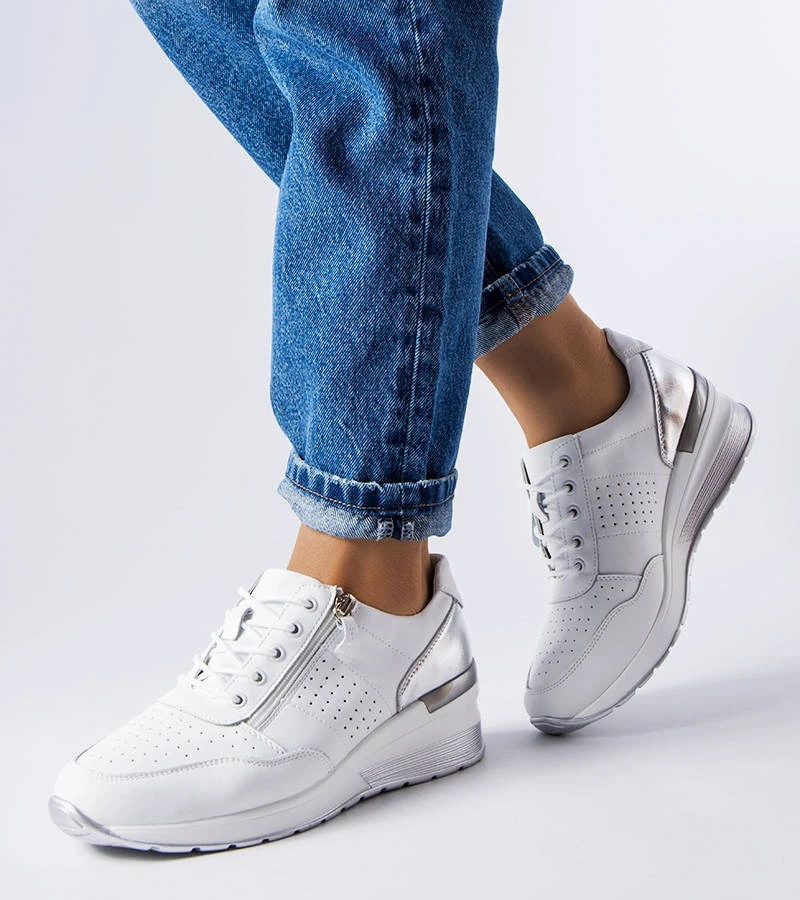 Biele ažurové kožené poltopánky od značky Jazzar