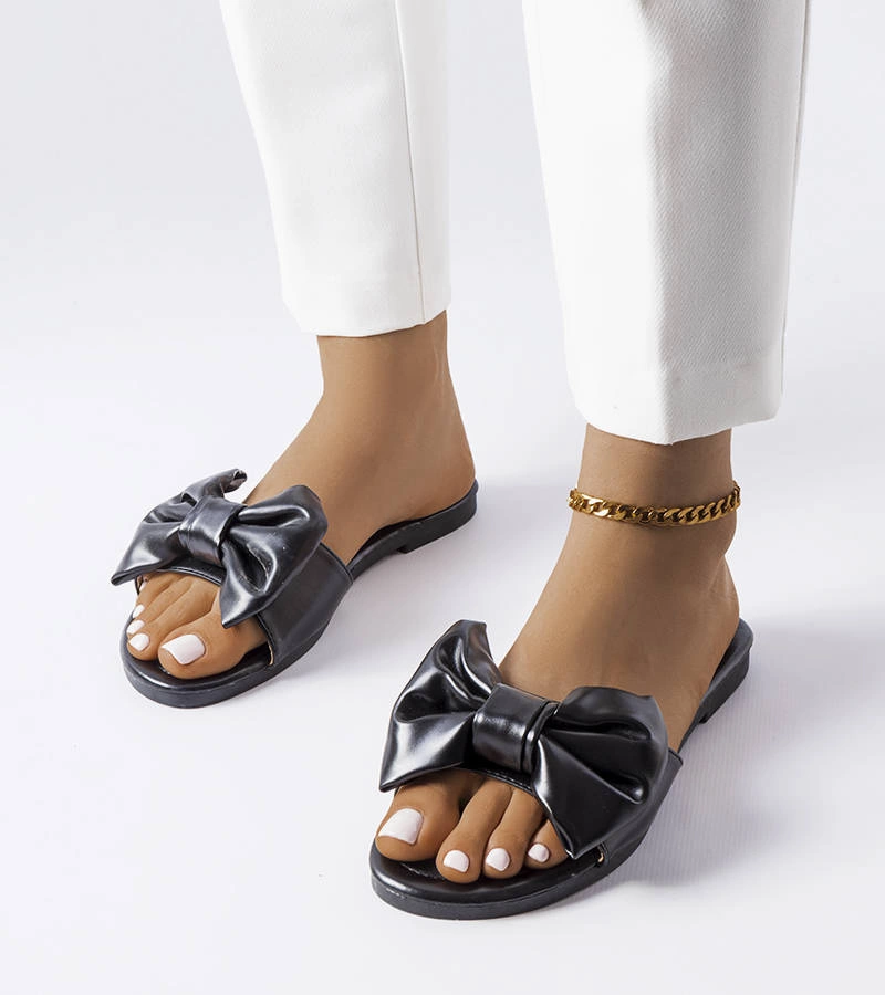 Čierne elegantné žabky s mašľou Garnier