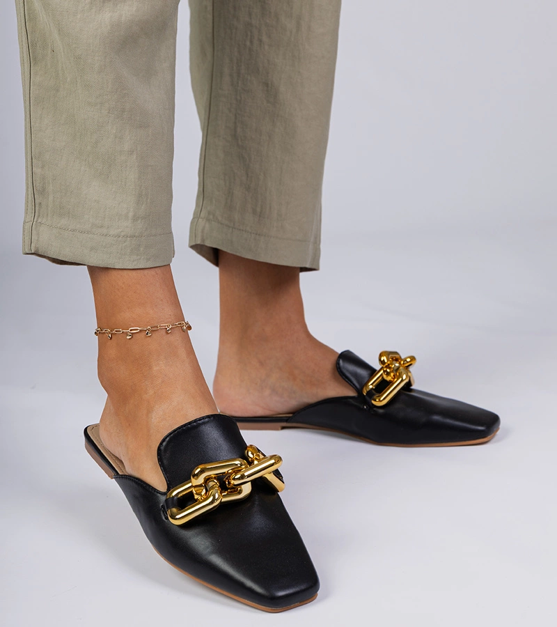 Čierne žabky s retiazkou Hickory