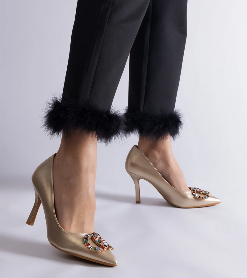 Zlaté lodičky zdobené farebnými kryštálmi Callsa