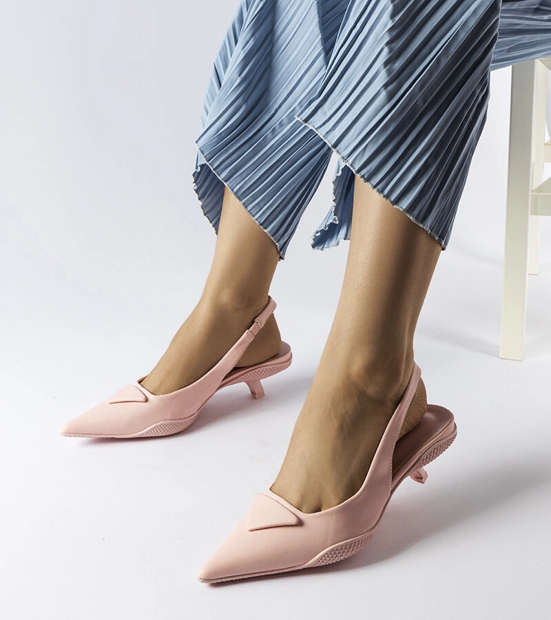 Ružové sandále Labonté na nízkom podpätku