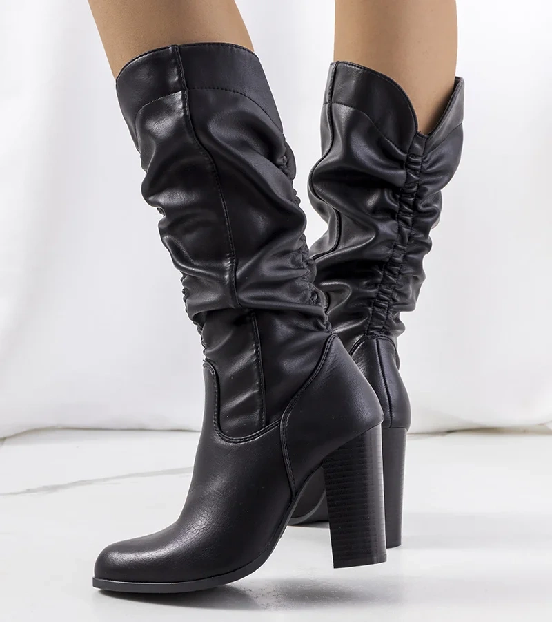 Čierne topánky Serpa na podpätku