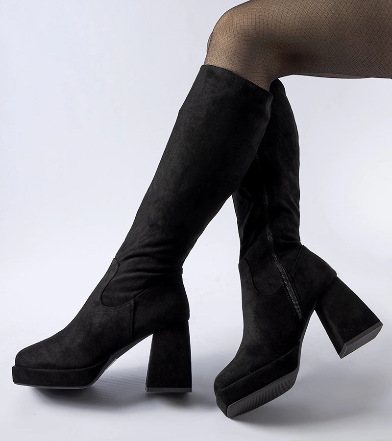 Čierne teplé kozačky na masívnom podpätku Fantino