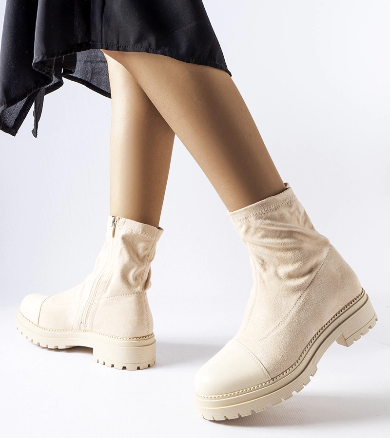 Béžové ponožkové topánky z eko-semišu od značky Cigliano