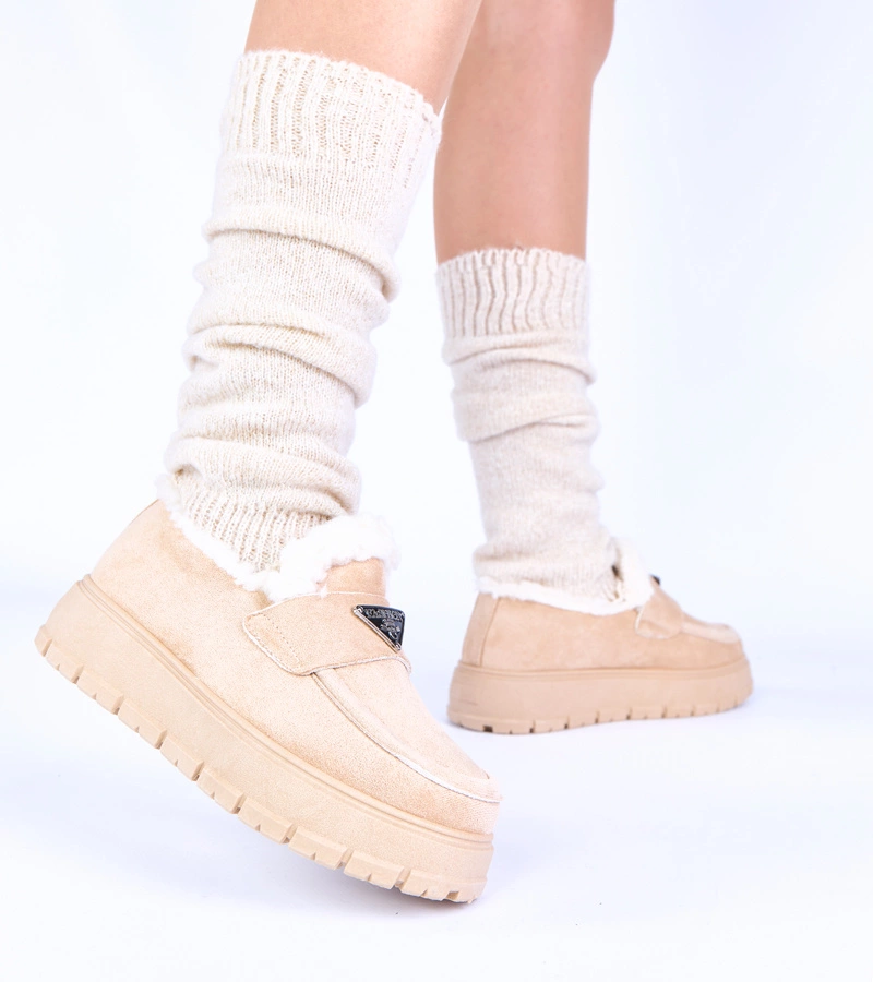 Svetlobéžové mokasíny na platforme zateplené kožušinkou Kirby