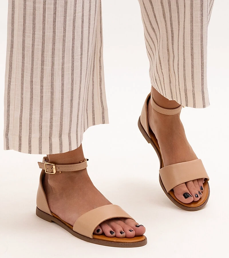 Bežové sandále so zakrytou pätou Sema