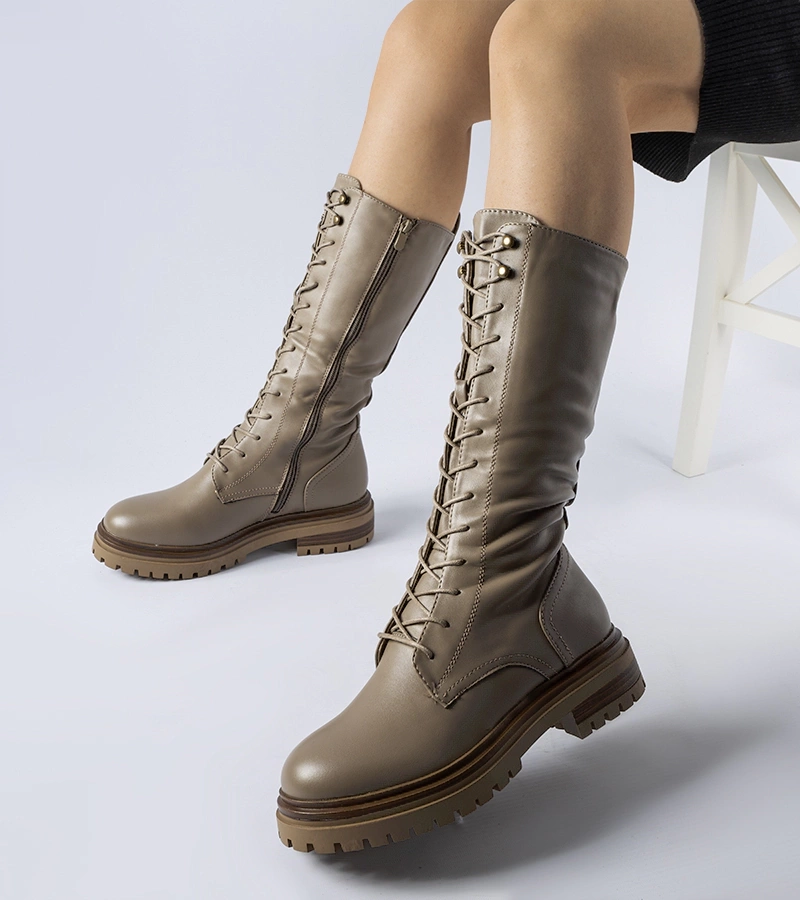 Hnedé vysoké zaväzované pracovné topánky Montepiano