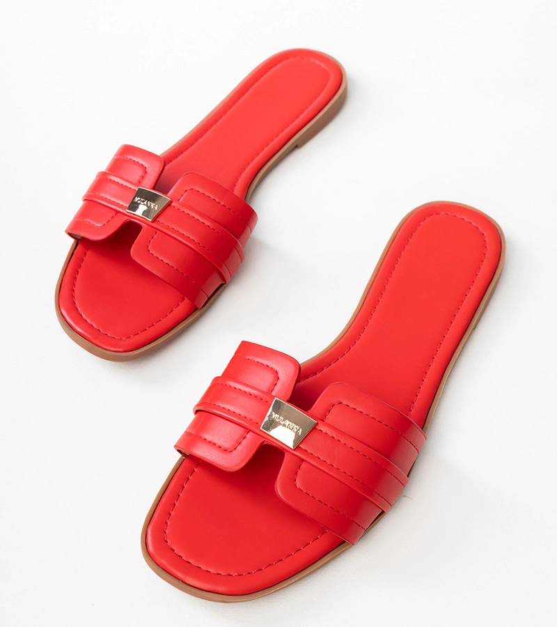 Červené dámske šľapky s ozdobou na remienku Levanduľa