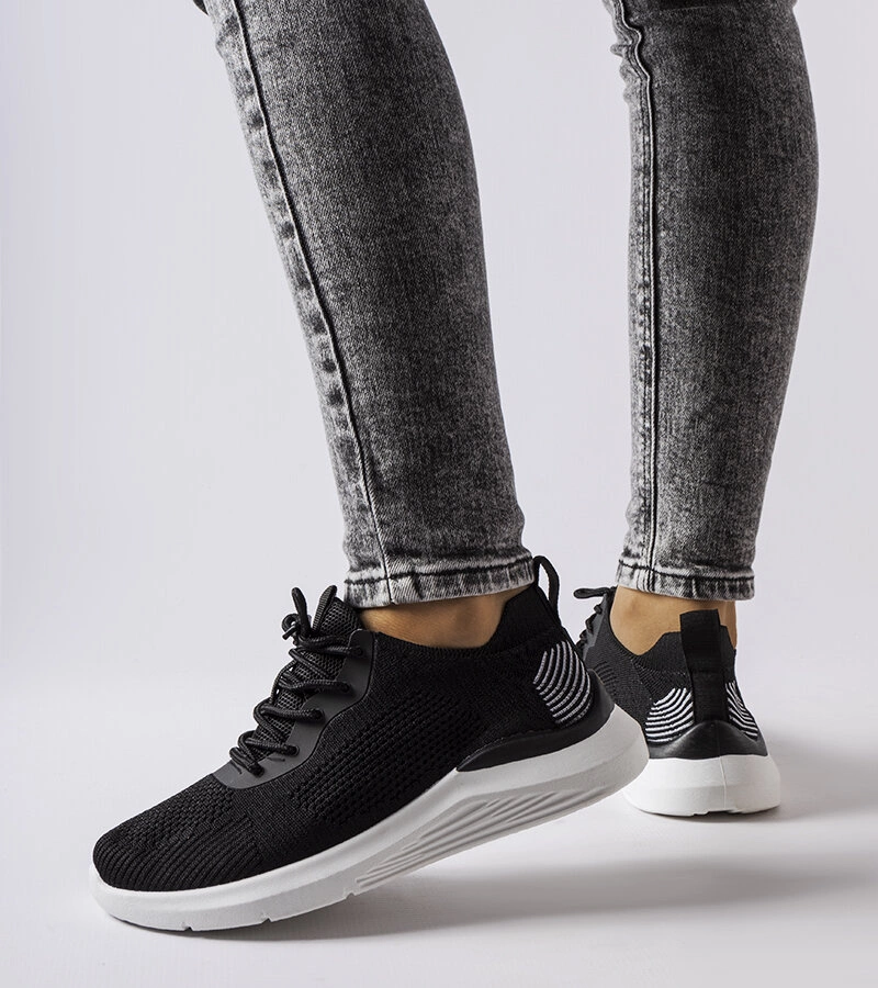 Čierno-biele tenisky Nelson.