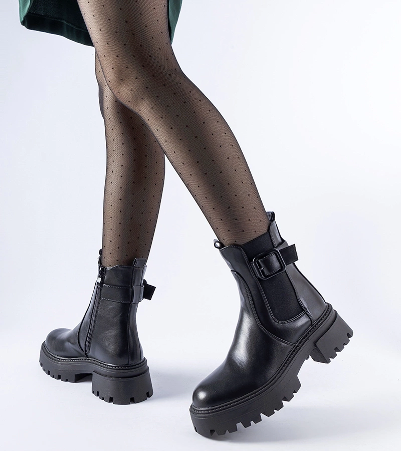 Čierne zateplené členkové čižmy so sponou Casola