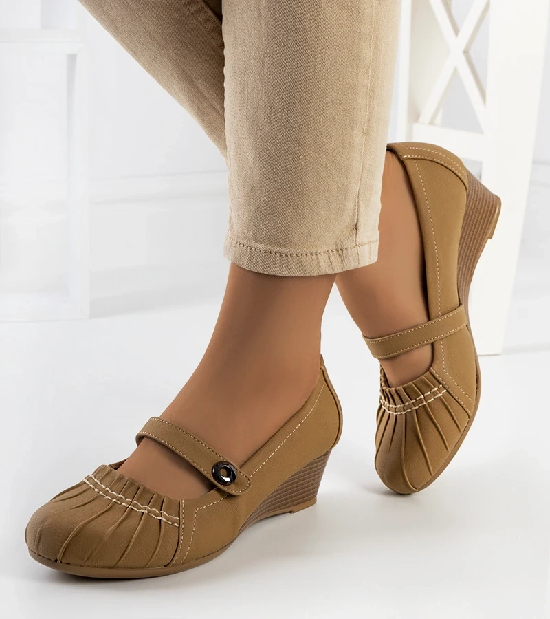 Béžové pokrčené lodičky Nita