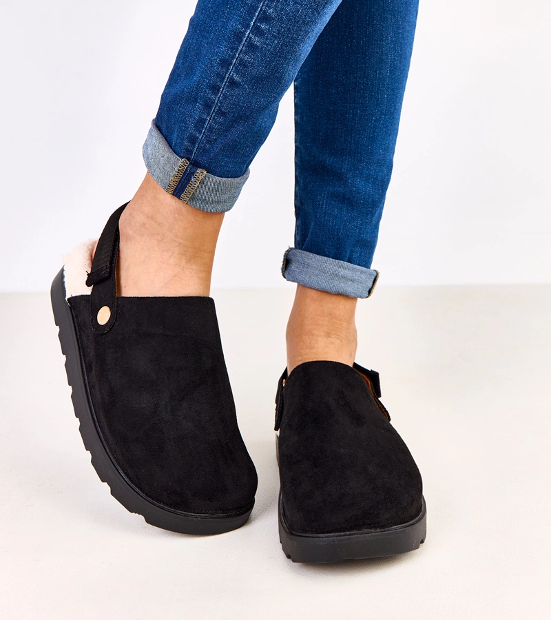 Čierne zateplené papuče s uzáverom Unseta