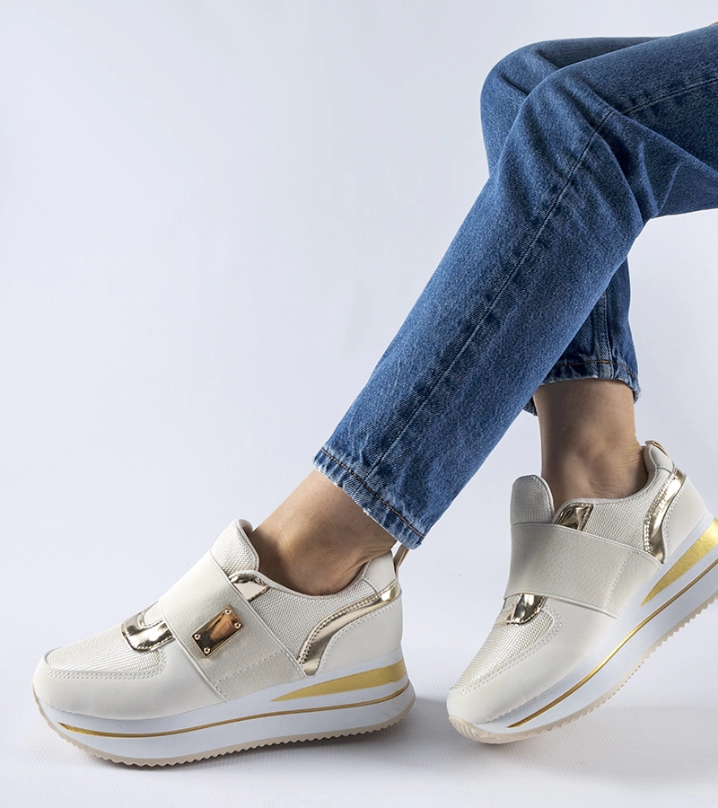 Bežové slip-on tenisky na platforme Sages