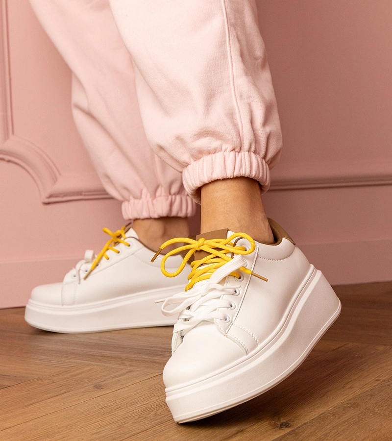 Bielo-hnedé športové tenisky na platforme Kler