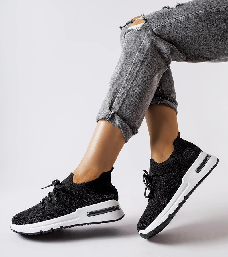 Čierne tenisky zdobené lesklými niťami Randolph