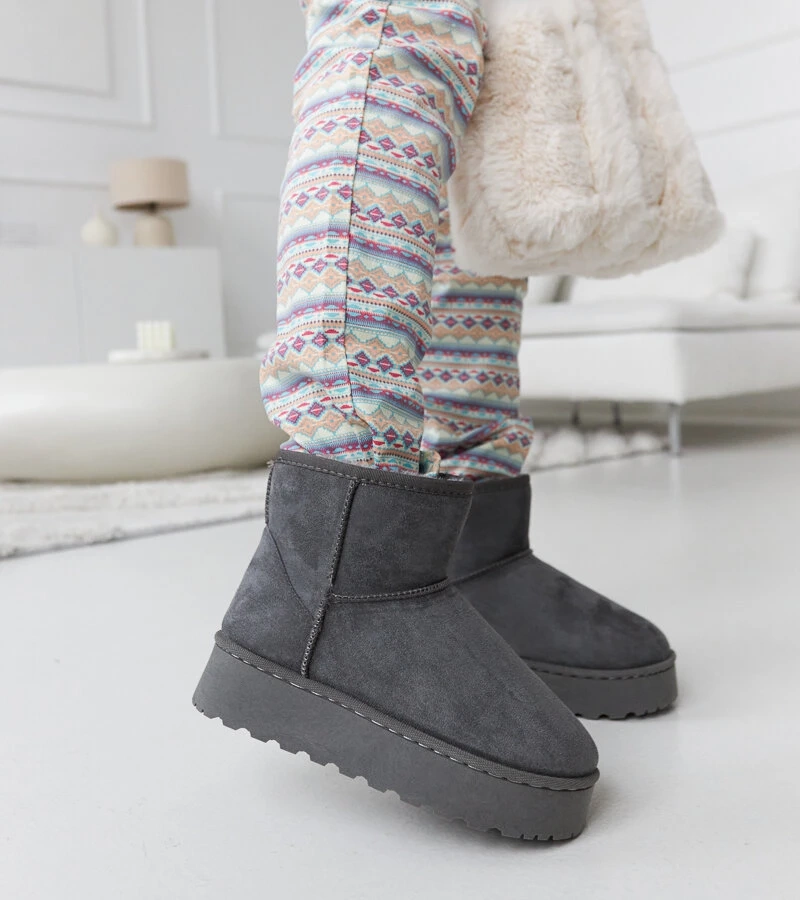 Sivé zateplené snehule na platforme Tucson