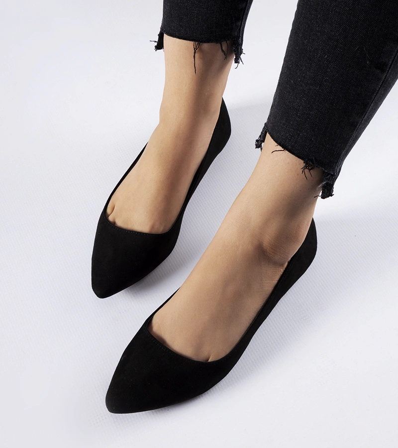 Čierne balerínky so špicatou špičkou Riv
