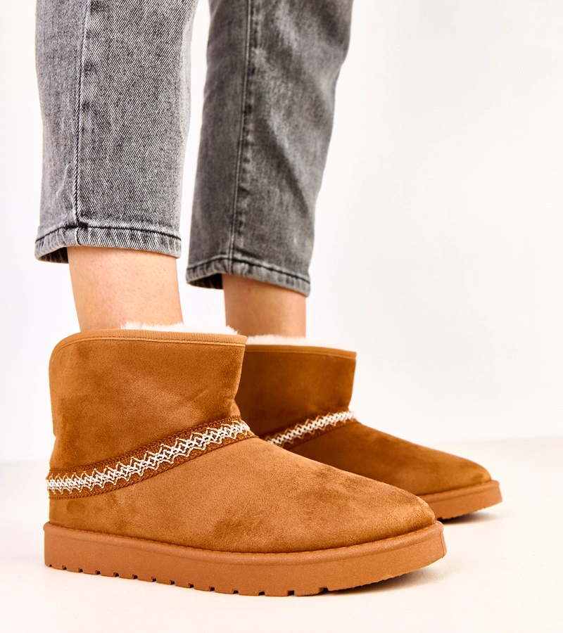 Karamelové nízke snehule z eko-semišu Karolla