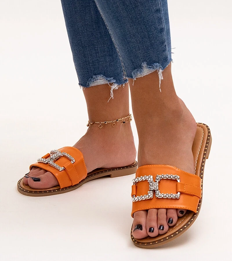 Oranžové žabky s ozdobnou sponkou od Rochaela