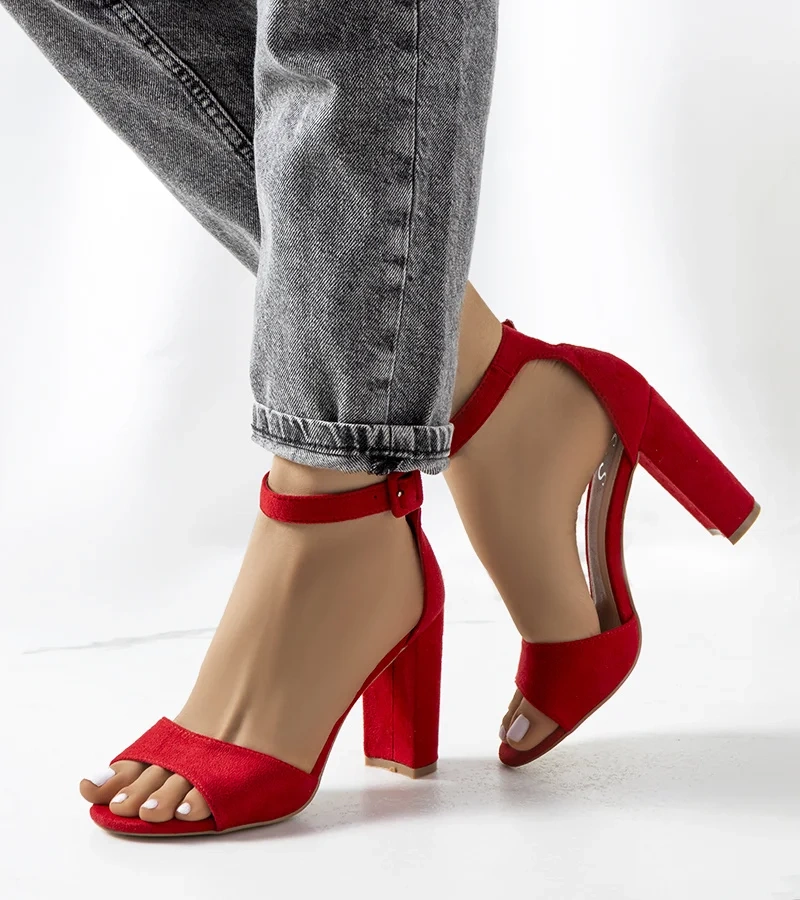 Červené sandále Doyle na podpätku