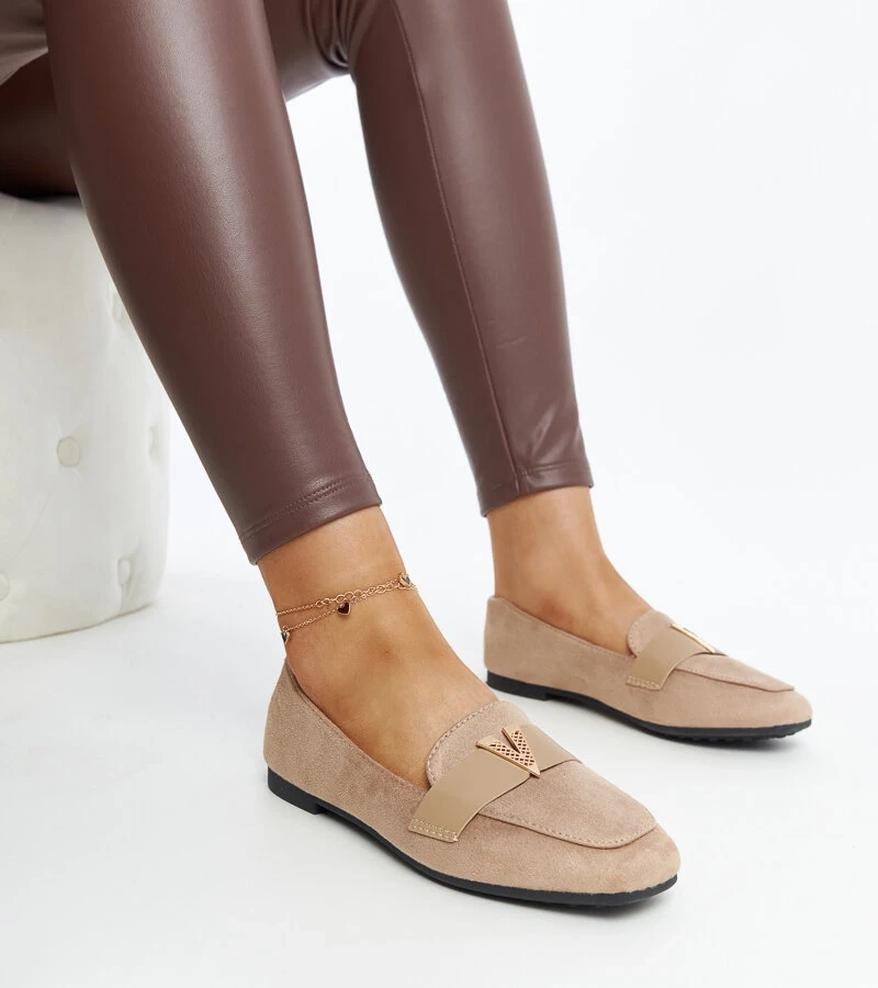 Hnedé mokasíny s ozdobou Namal