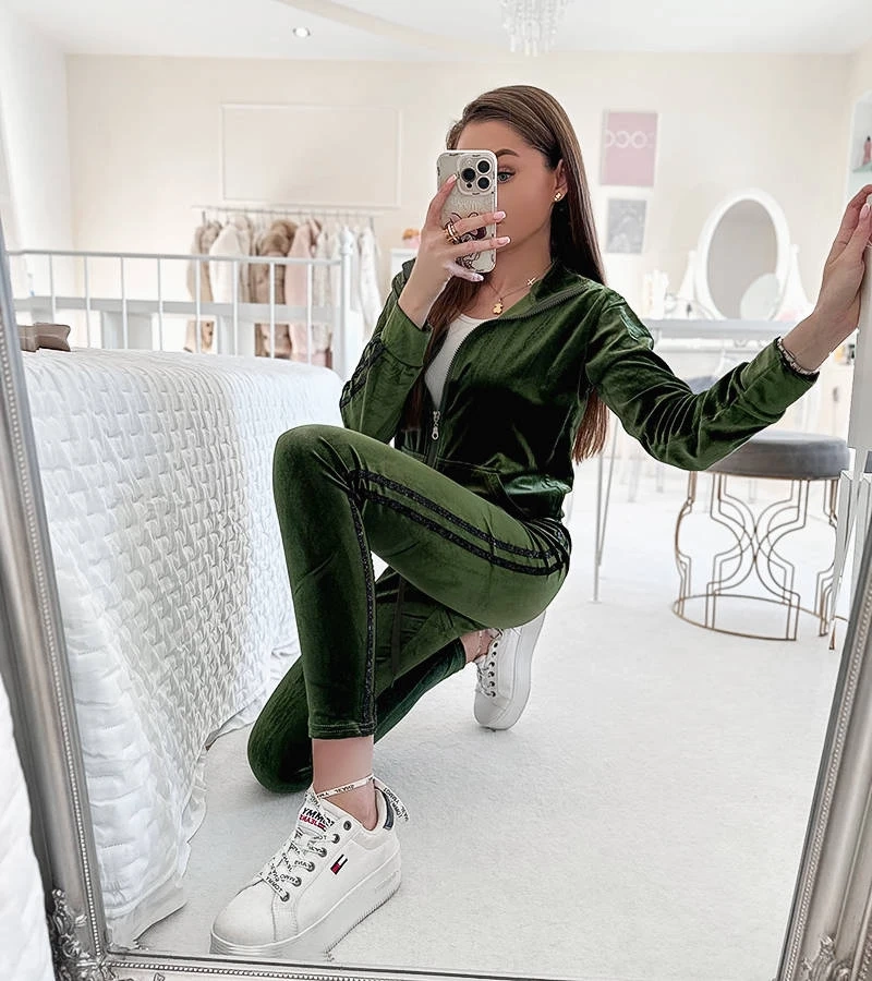 Zelená velúrová súprava Derrick