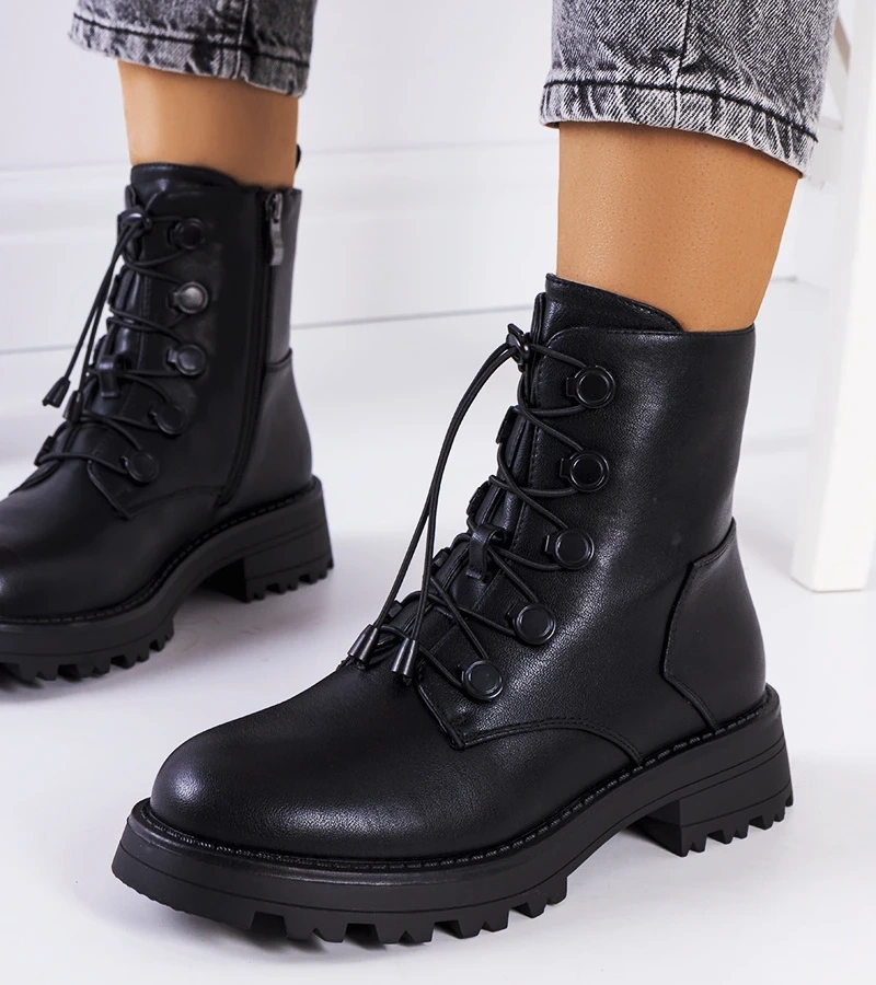 Čierna botki ekokoža Cesterfield