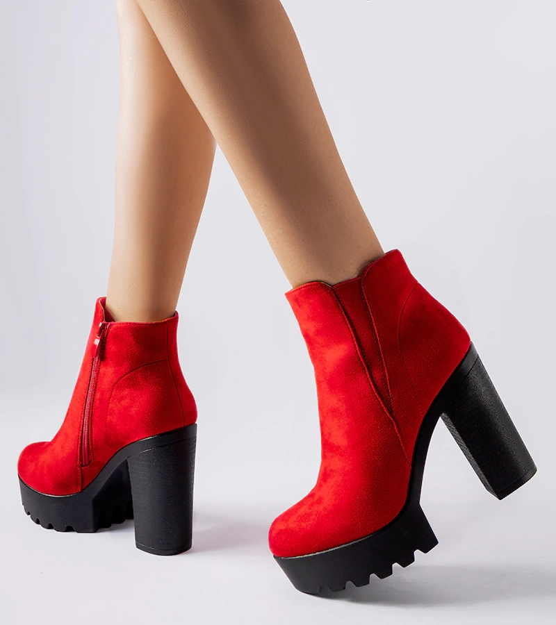 Červené členkové čižmy s podpätkom z ekokože Indiprete