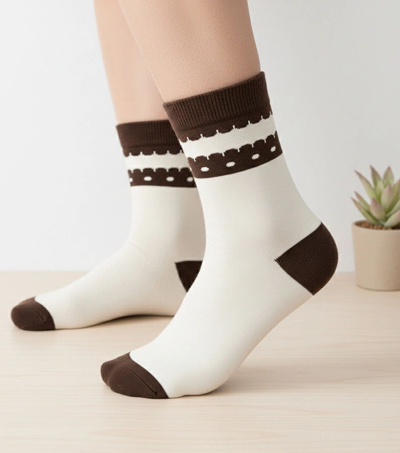 Béžové teplé ponožky s hnedým akcentom Sella
