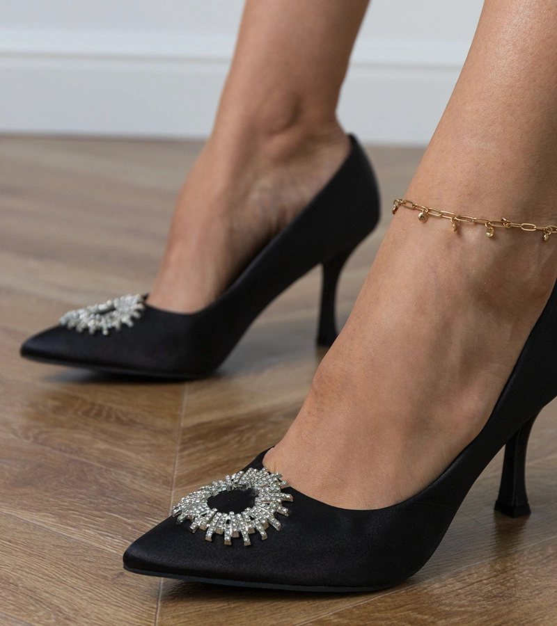 Čierne saténové lodičky s kryštálmi Bellira