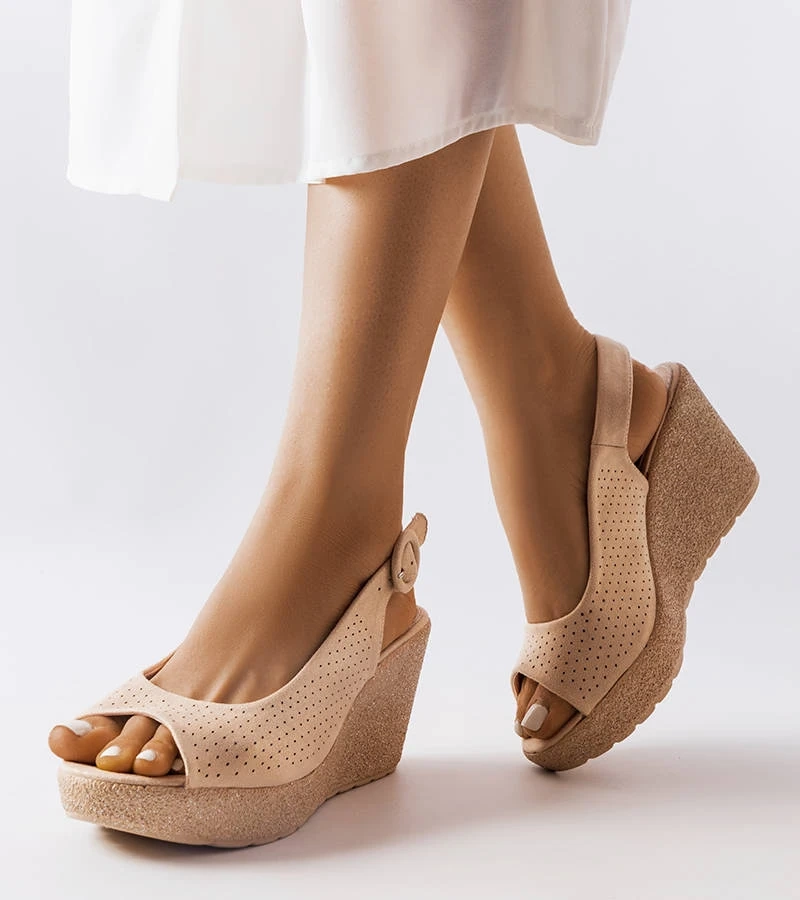 Zlaté sandále na podpätku Lobelia