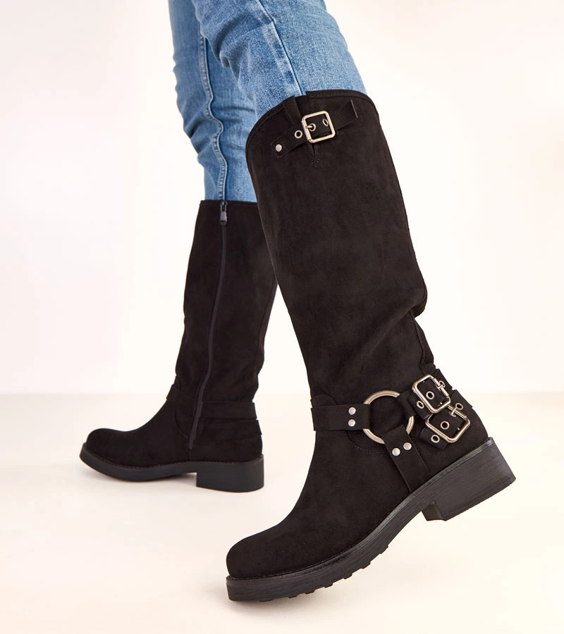 Čierne čižmy s ozdobnými prackami Merena