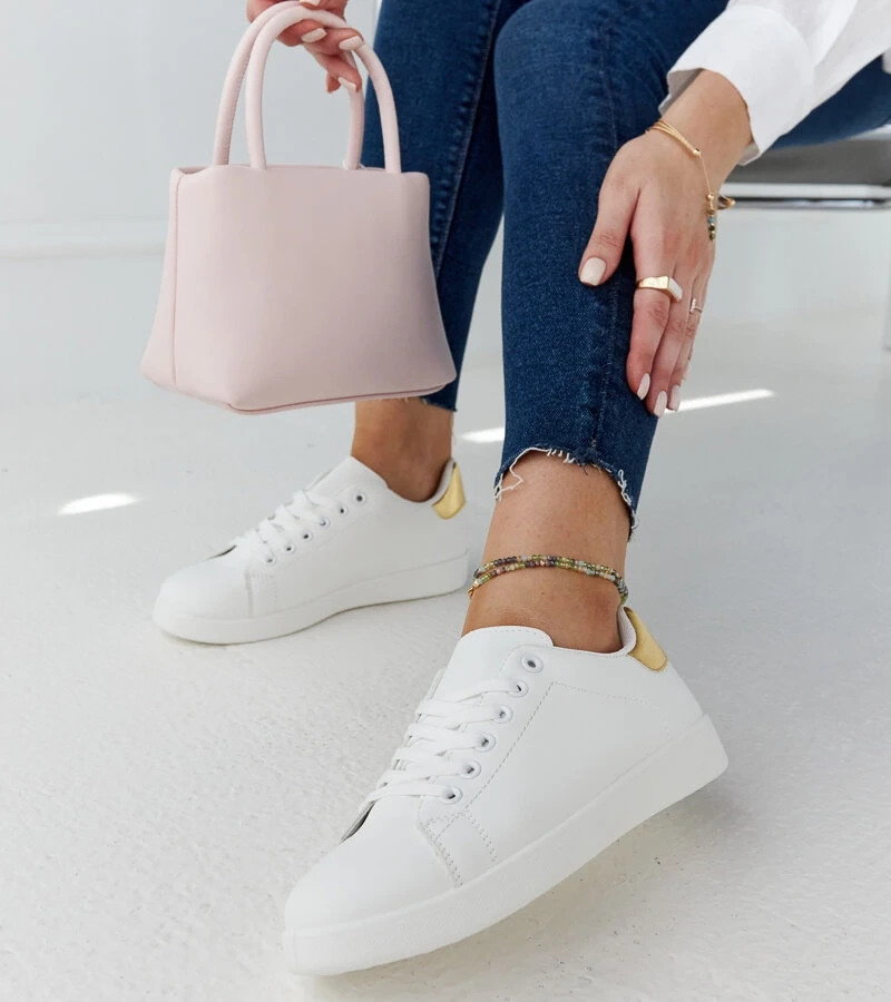 Biele tenisky na platforme Birikti