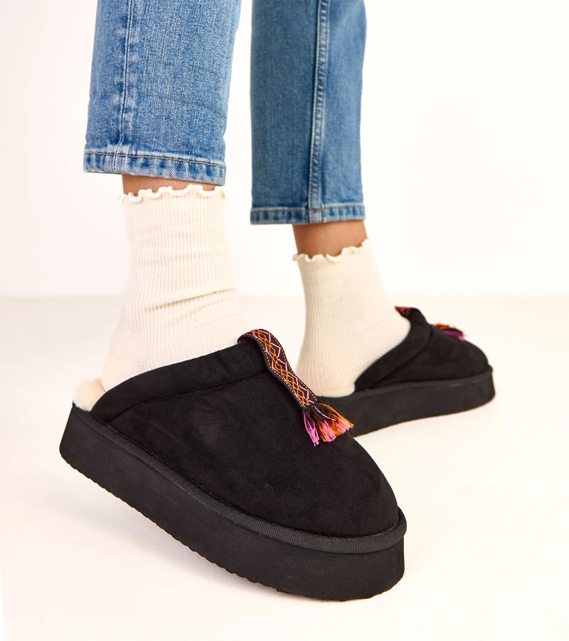 Čierne uzavreté papuče s farebnou vsadkou Sarah