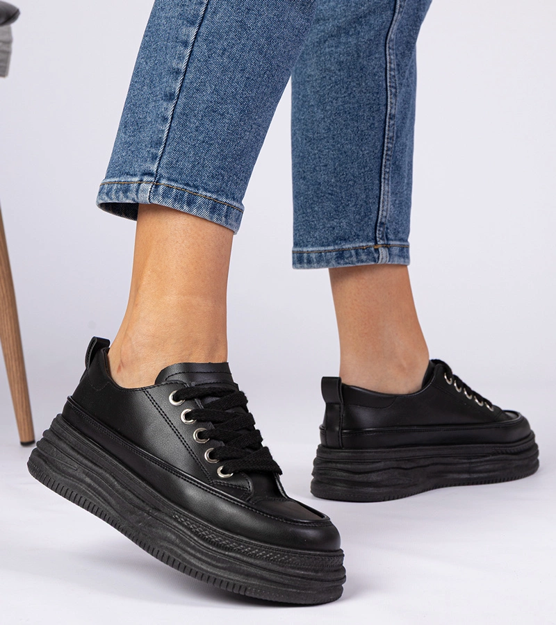 Čierne dámske tenisky na vysokej podrážke Selina