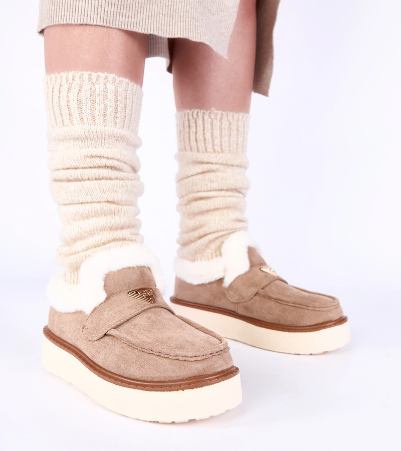 Tmavobéžové zateplené mokasíny s kožušinkou Loafy