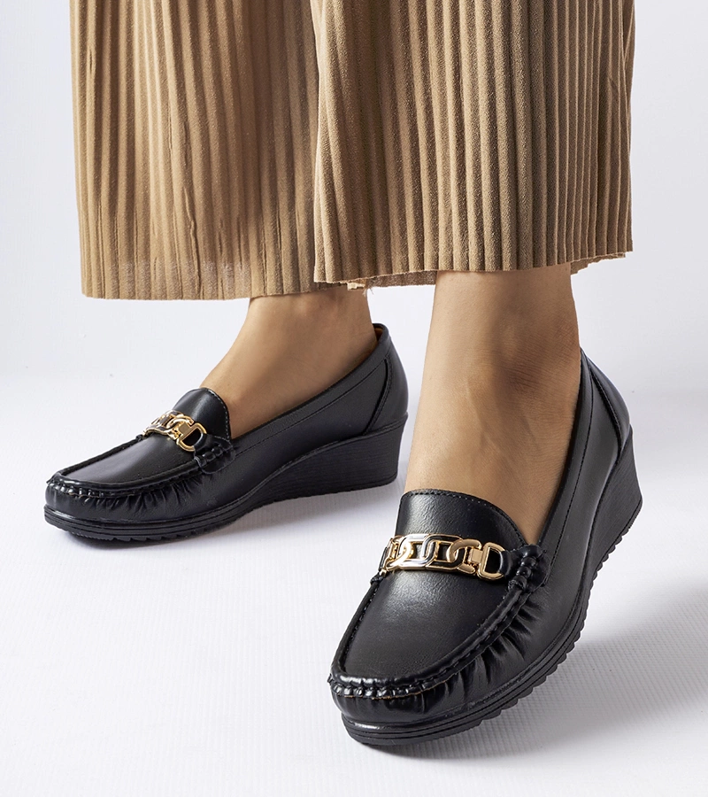 Čierne mokasíny s prackou na podpätkoch Lerino