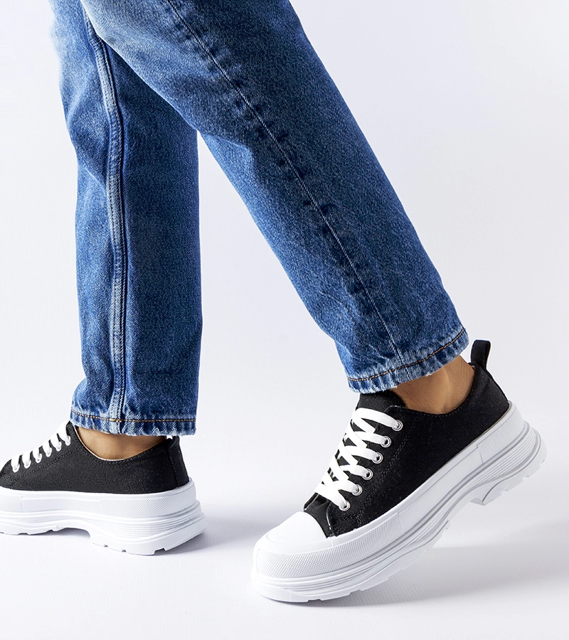 Čierne tenisky na športovom podrážke Bettole