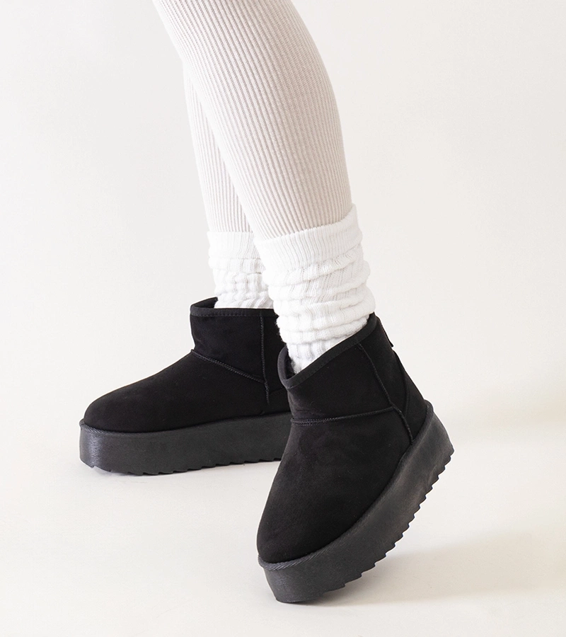 Čierne casualové snehule na vysokej platforme Thaisa