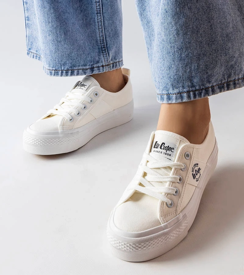 Biele tenisky Lee Cooper LCW-22-31-0837L