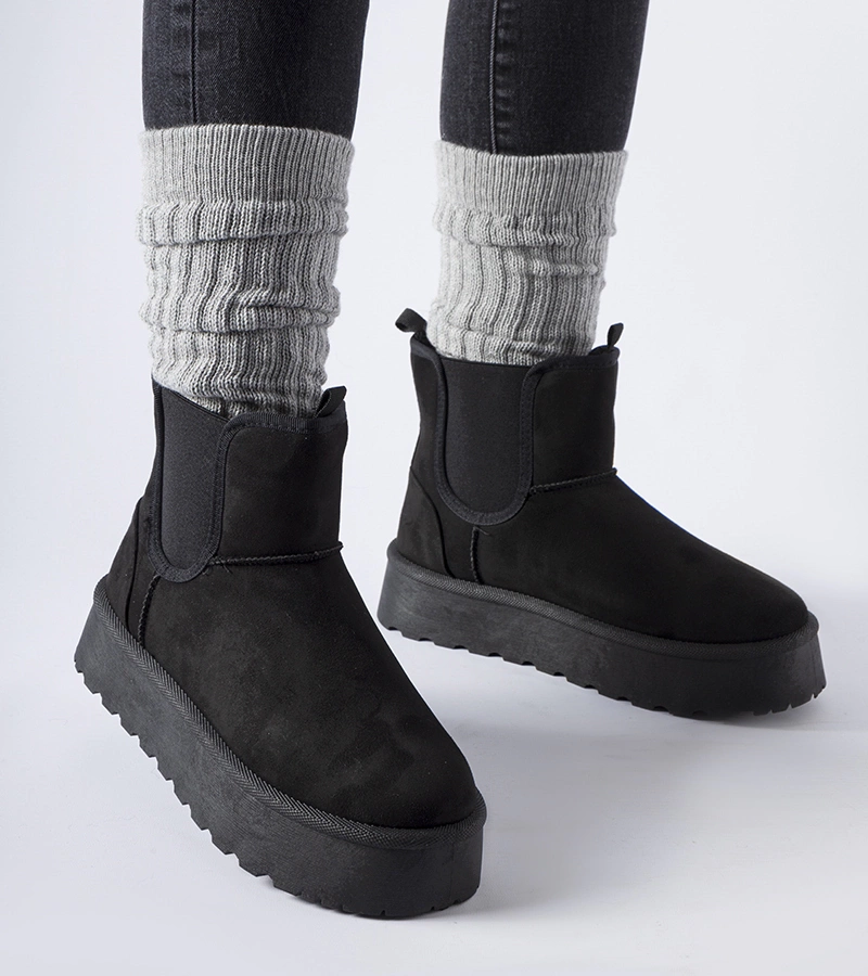 Čierne snehule s gumami po bokoch Bertino