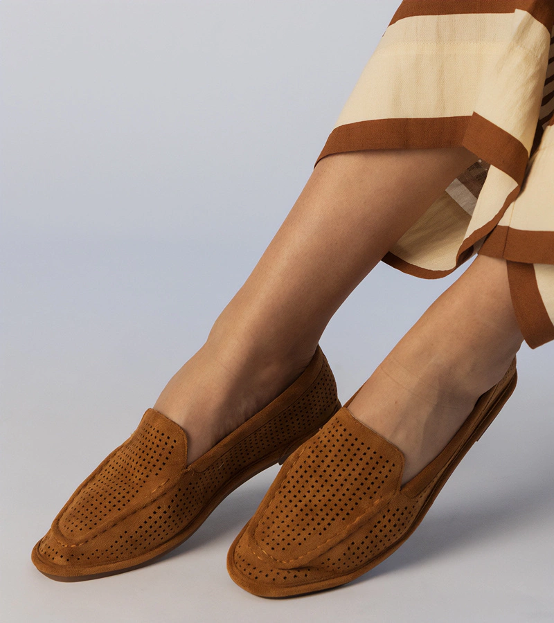 Karamelové mokasíny s prieduchmi z ekosemišu Stanila